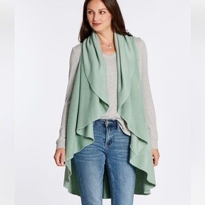 Mia and Tess Shawl Collar Lightweight Vest NWT Sz OSFT